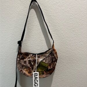 Baggu Crescent Photo Forest